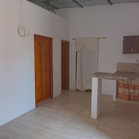 Casita Comoda Puerto López Esterno foto